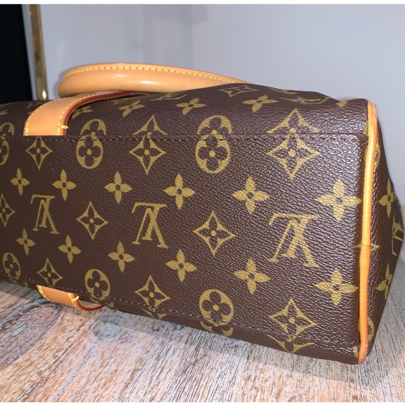 Authentic Louis Vuitton LV Monogram Manhattan GM Shoulder Tote Bag - Picture 7 of 16